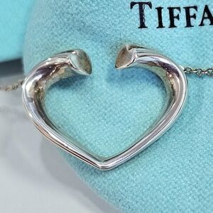 ✨️Tiffany & Co. Tenderness Heart Paloma Picasso 925 Sterling Silver Necklace 💚